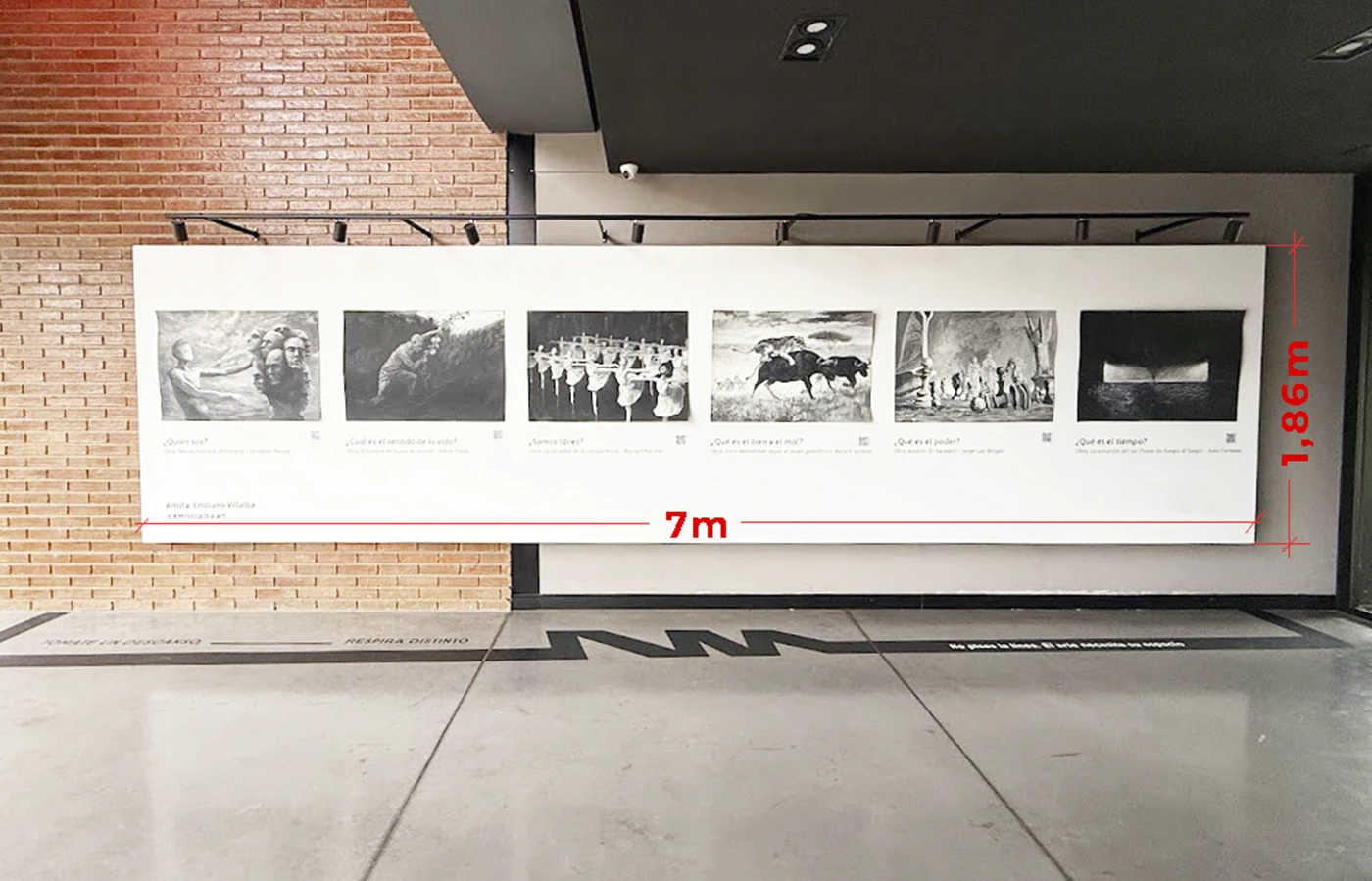 Panel expositivo de la Galería del Paseo con iluminación LED integrada